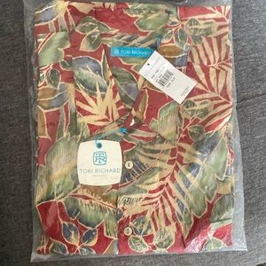 Tori Richard Aloha shirt